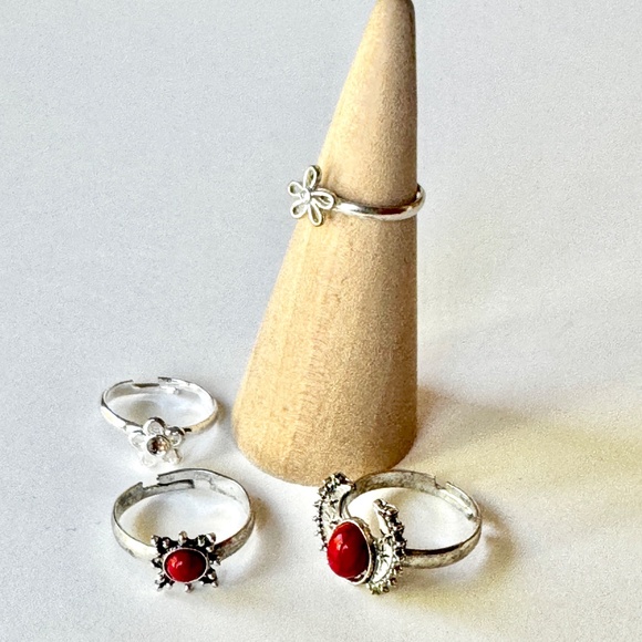 Stackable Fashion Rings, Set of 4 adjustable. silver red - Picture 8 of 9